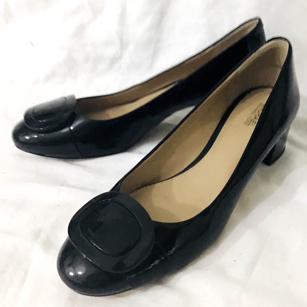 Michael Michael Kors Pauline Pump - Picture 13 of 14